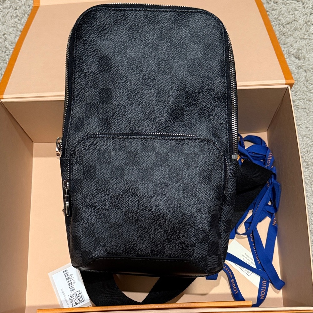 Louis Vuitton Graphite AV.sling B.D Grap